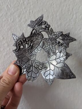 Vintage Metzke Pewter Intertwined Leaf Design Decorative Trivit Paperweight 4"
